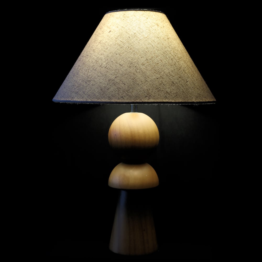 ABAJUR DECORATIVO MADEIRA BIVOLT (BEGE MARROM) 44cm 30d