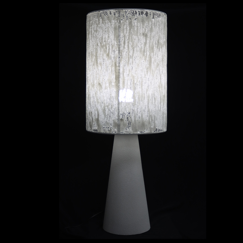 ABAJUR METAL TEXTURIZADO BIVOLT (OFF WHITE) 74X27,5cm